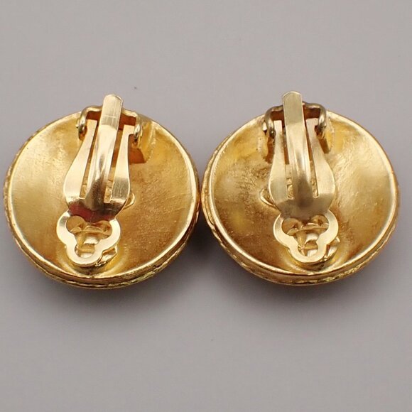 CHANEL CC Logo Round Button Earrings 04A Clip-On Gold GHW France - Picture 5 of 12